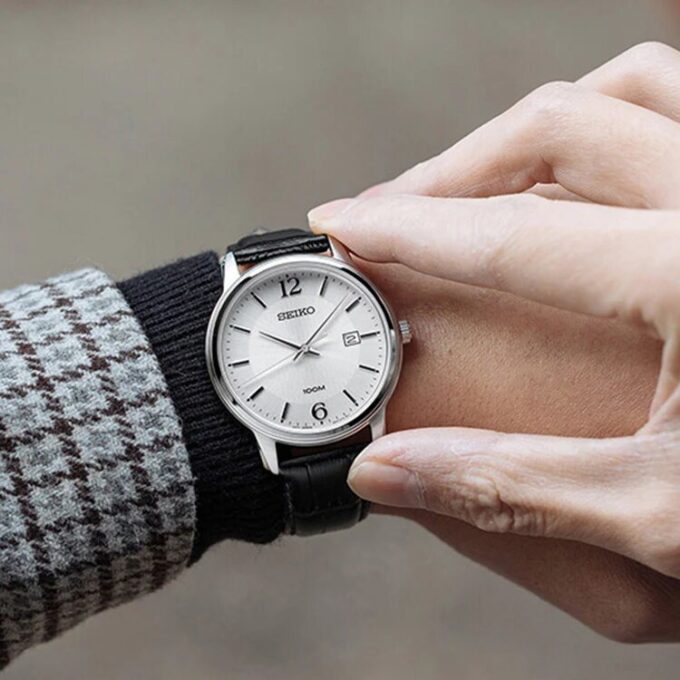Orologio al quarzo con cinturino bianco