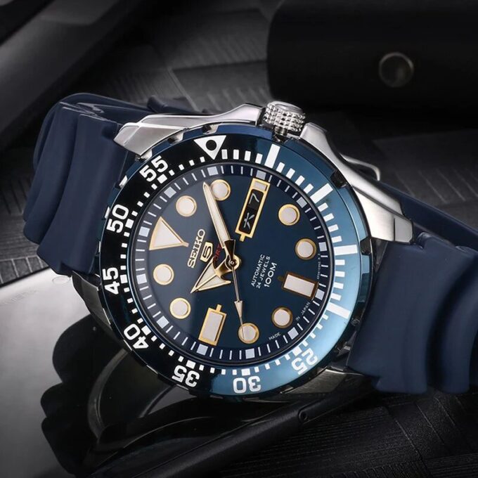 Orologio automatico da uomo resistente all’acqua con quadrante blu