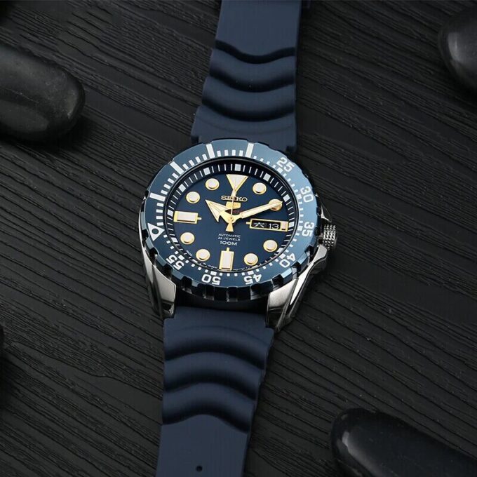 Orologio automatico da uomo resistente all’acqua con quadrante blu