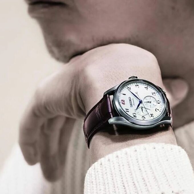 Orologio meccanico automatico Presage con quadrante bianco e cinturino marrone