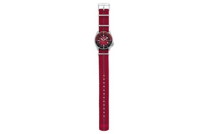 Orologio meccanico crossover in edizione limitata della serie Naruto Rosso